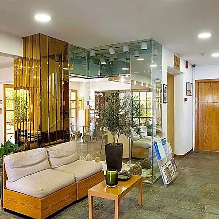 Hotel Stefanakis & Vári