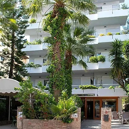 Hotel Stefanakis & Vári