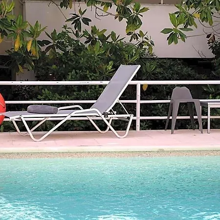 Stefanakis & Hotel 3*