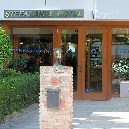 Hotel Stefanakis & 3*